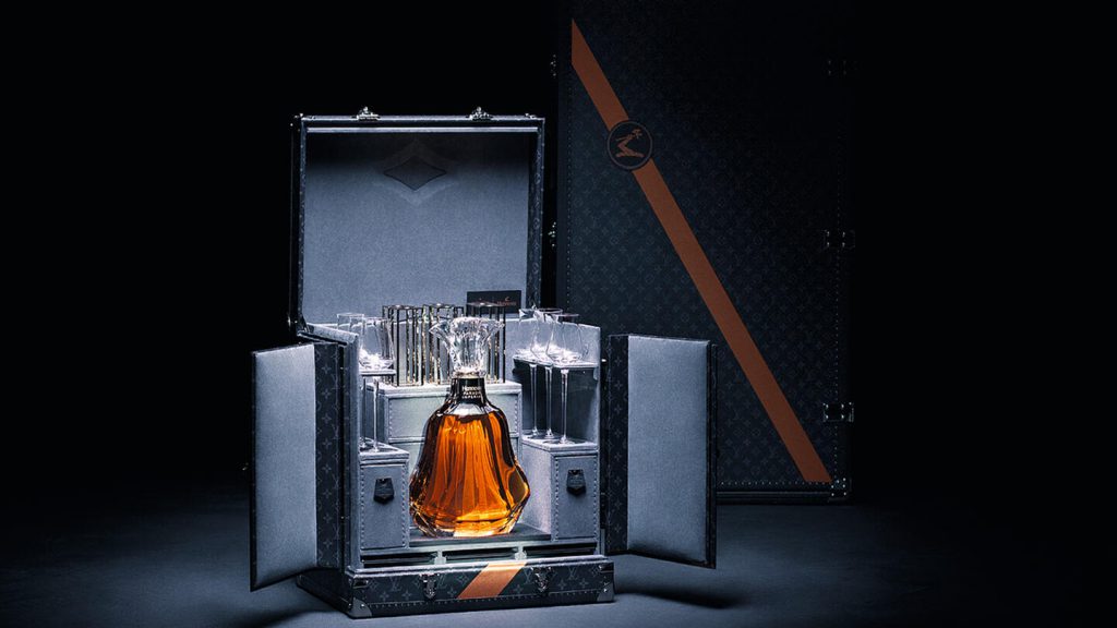 HENNESSY PARADIS IMPERIAL TRUNK BY LOUIS VUITTON - Opulence
